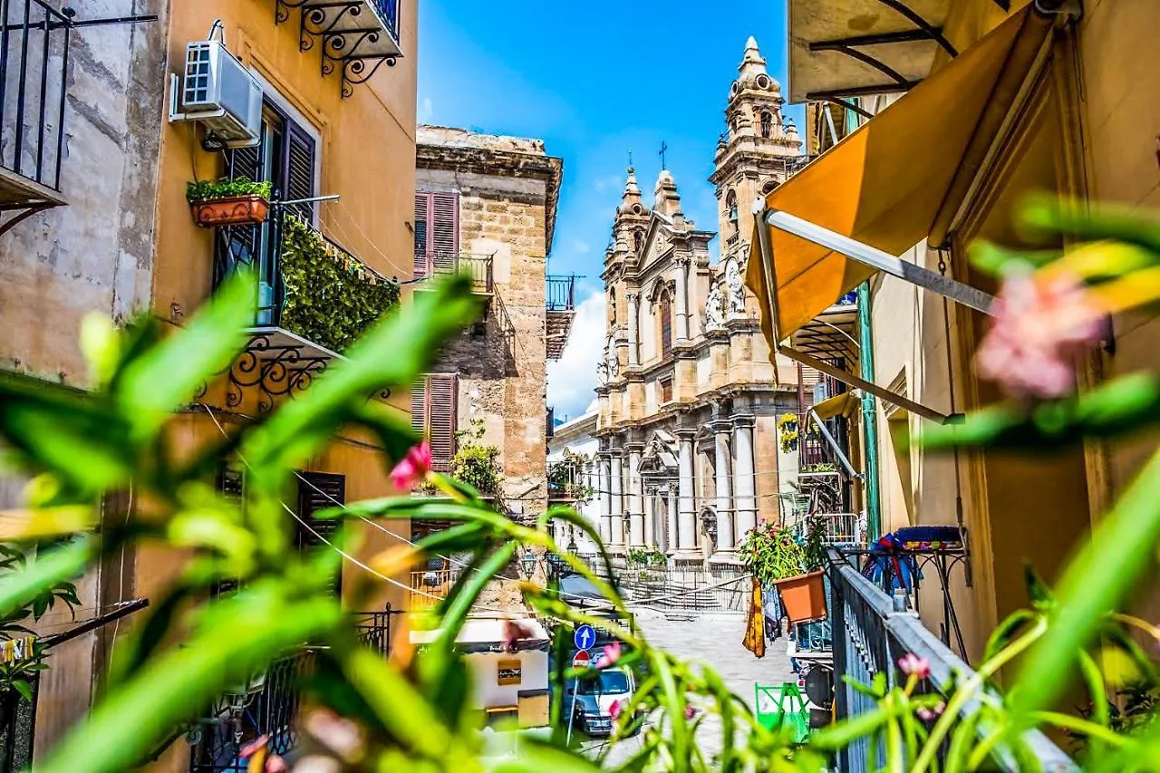 Charming Studio In The Heart Of Historic Center Apartment Palermo